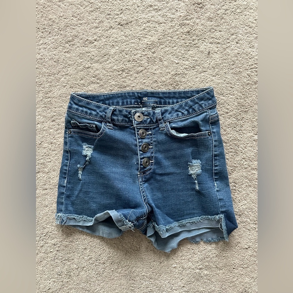 Women’s Juniors No Boundaries high rise jean shorts 3